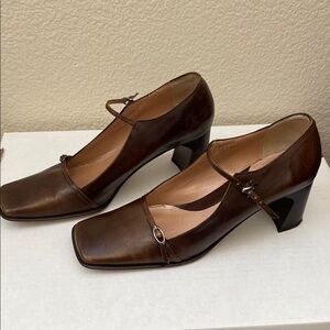 Kenneth Cole Leather mid-size Heels